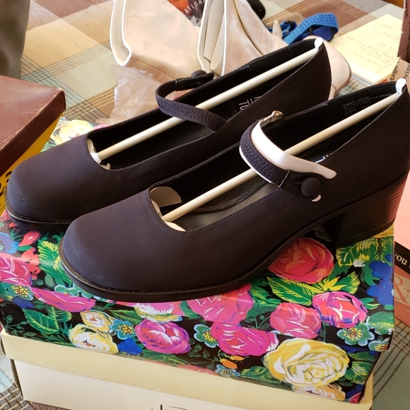 mootsie tootsie mary janes